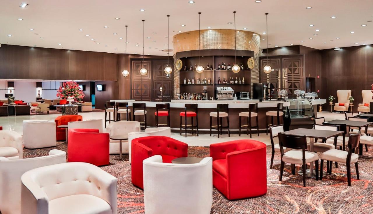 Holiday Inn Bucaramanga Cacique By Ihg Eksteriør billede The lounge at the airport