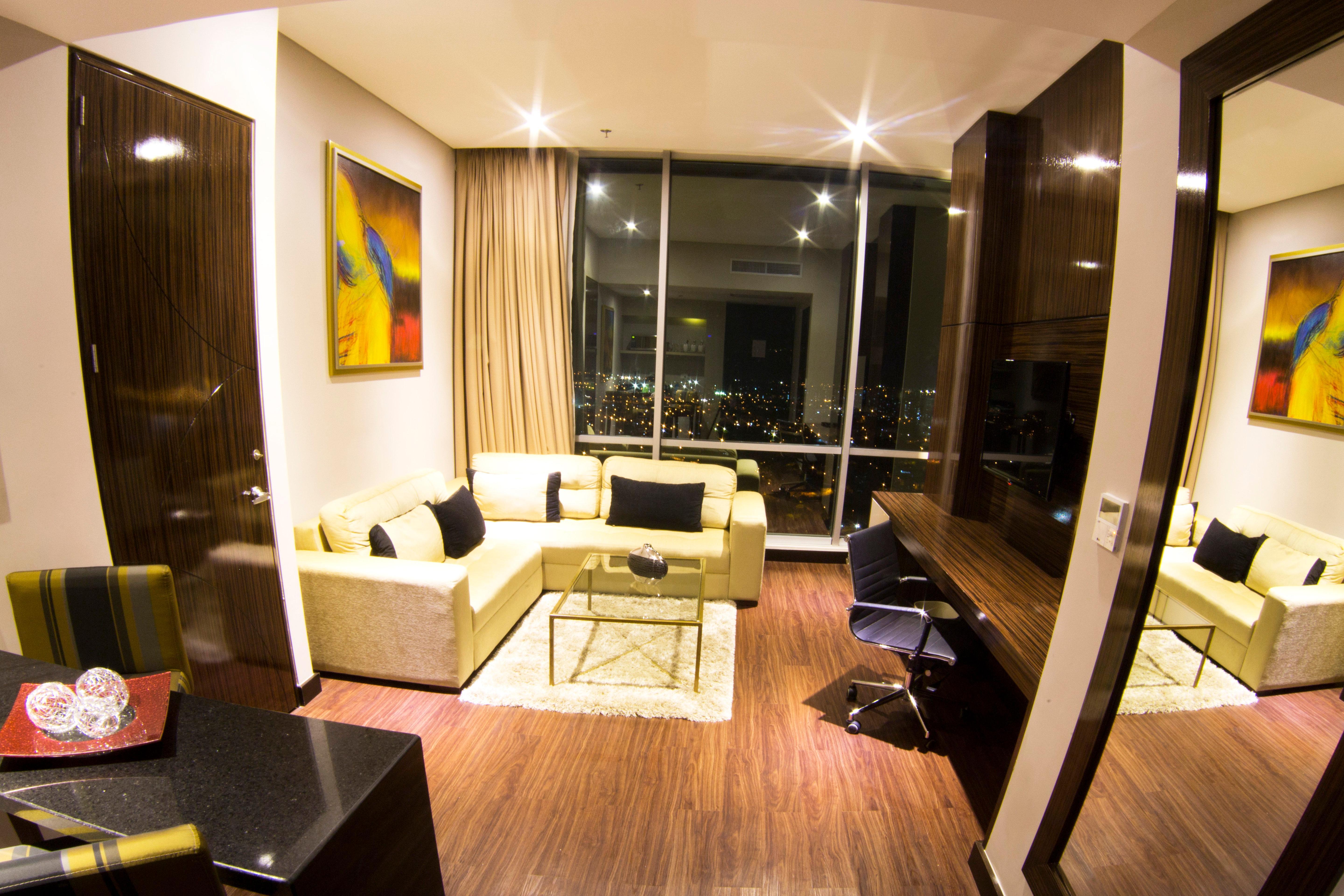 Holiday Inn Bucaramanga Cacique By Ihg Eksteriør billede A living room in a condominium