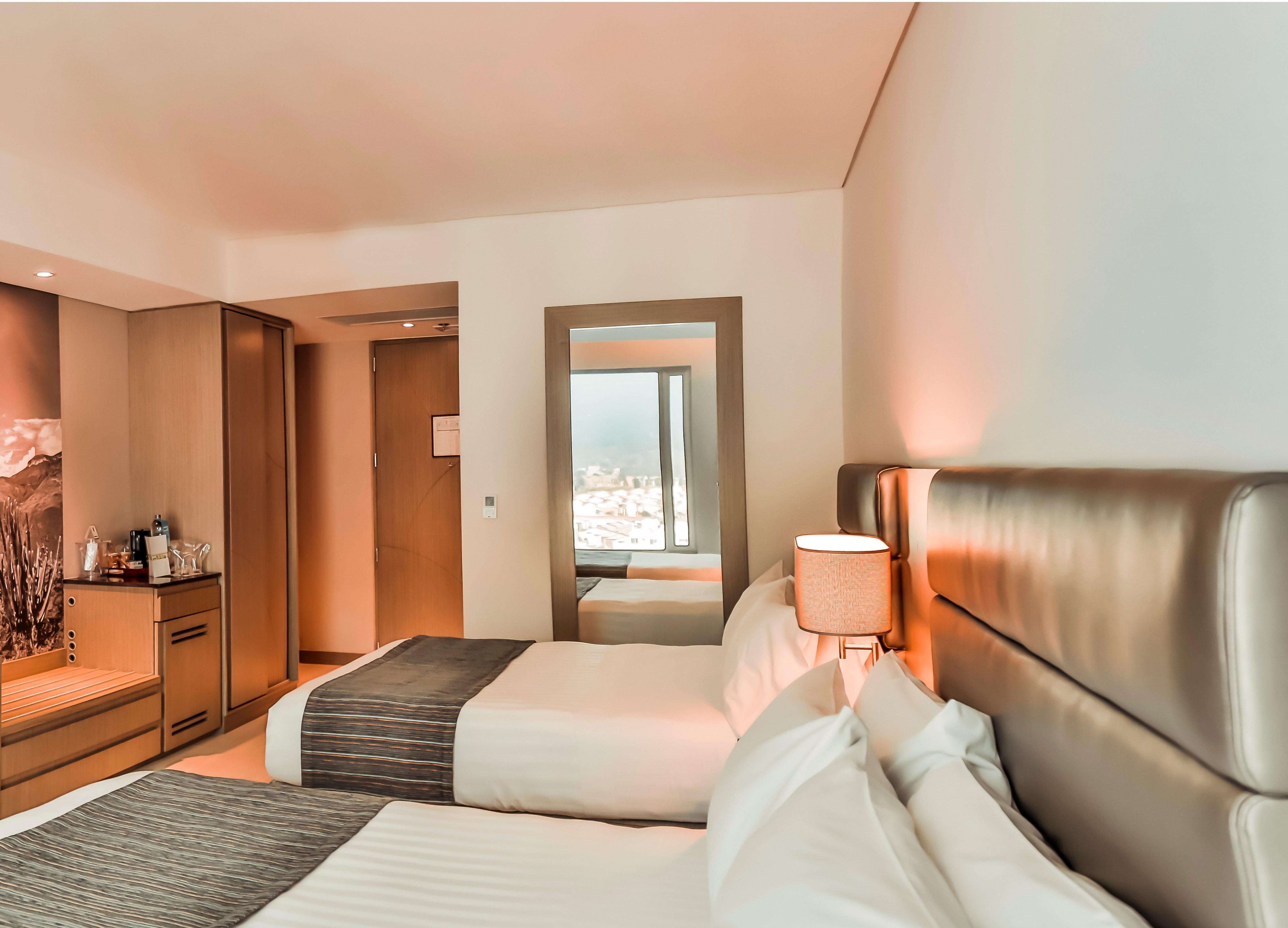 Holiday Inn Bucaramanga Cacique By Ihg Eksteriør billede A room at the hotel