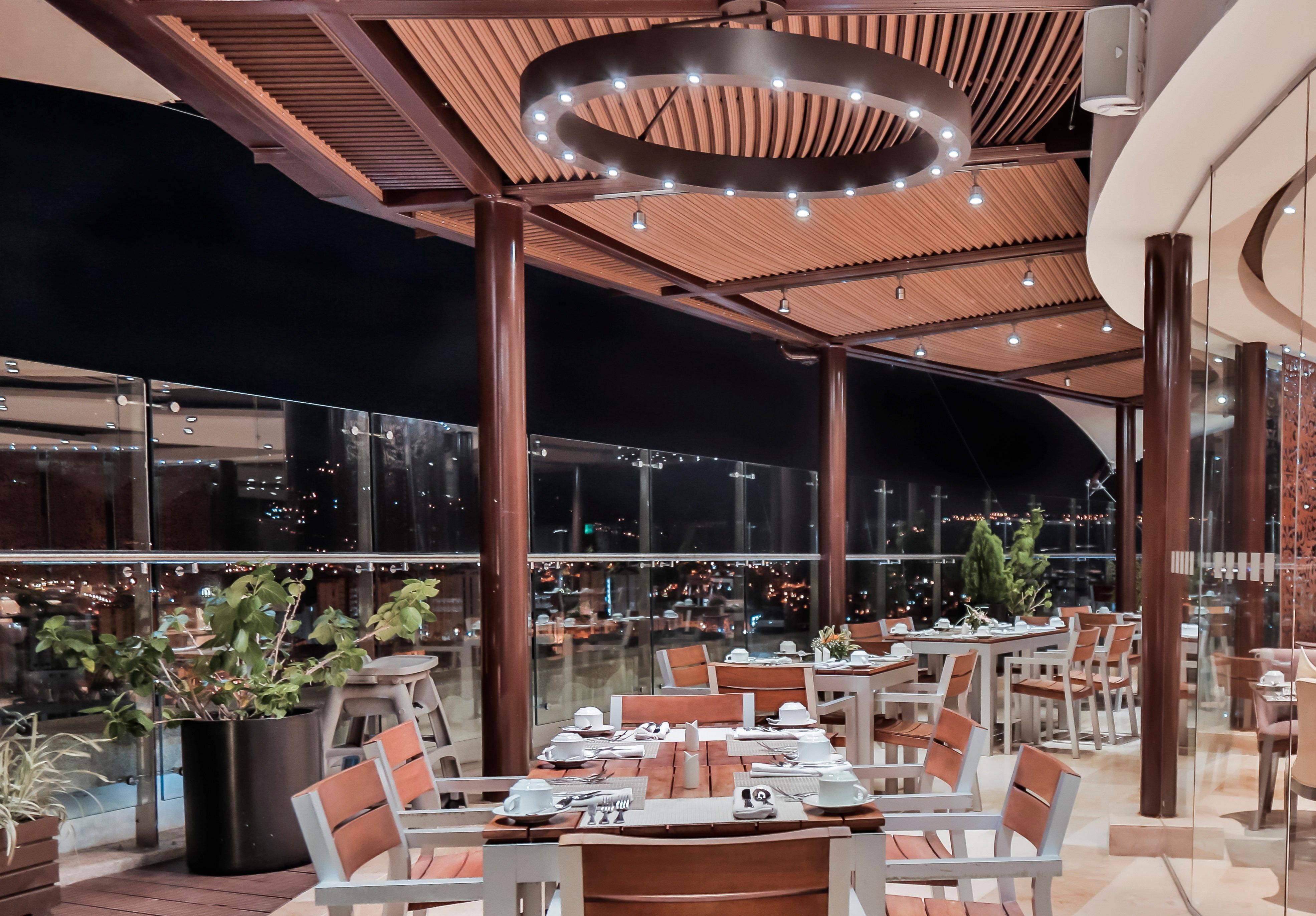 Holiday Inn Bucaramanga Cacique By Ihg Eksteriør billede The Deck