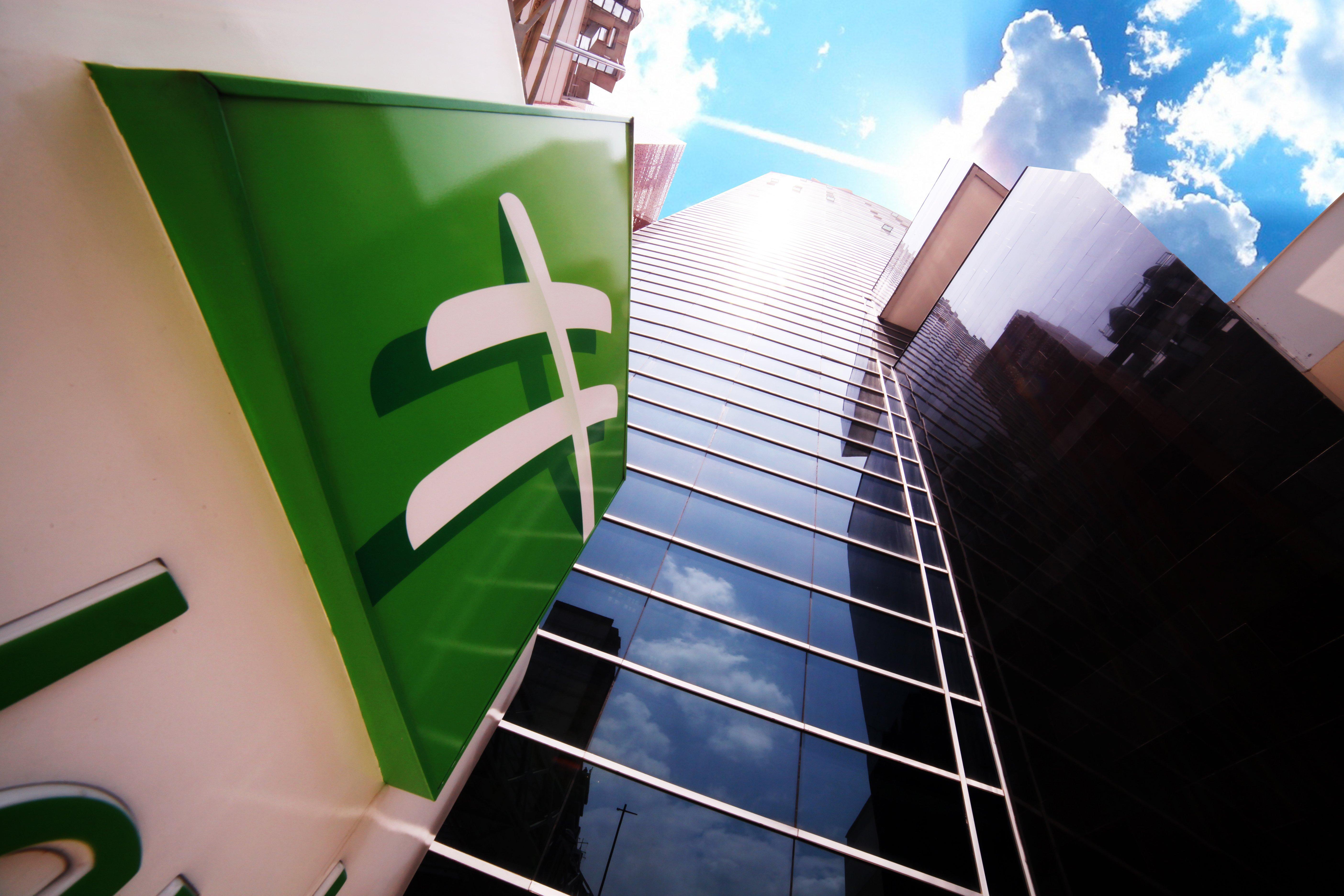Holiday Inn Bucaramanga Cacique By Ihg Eksteriør billede Holiday Inn logo