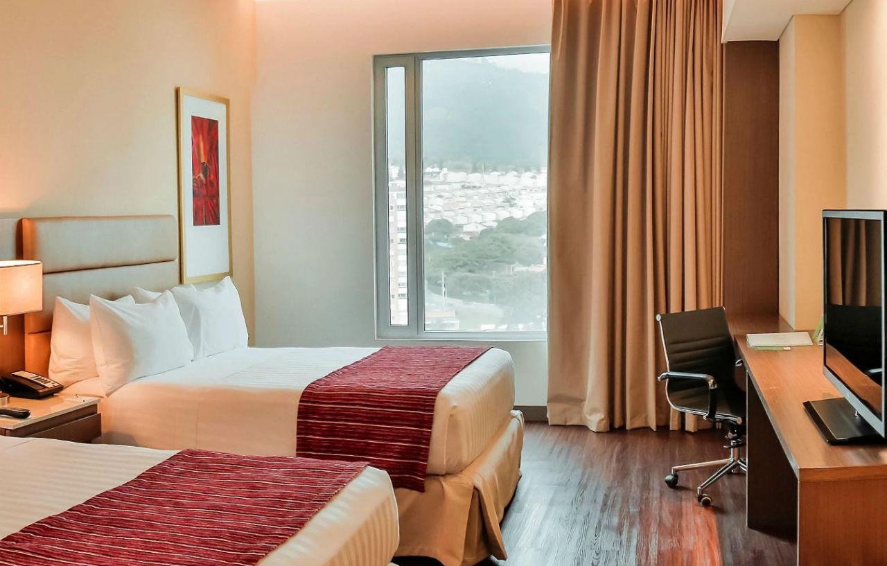 Holiday Inn Bucaramanga Cacique By Ihg Eksteriør billede A typical room at the hotel